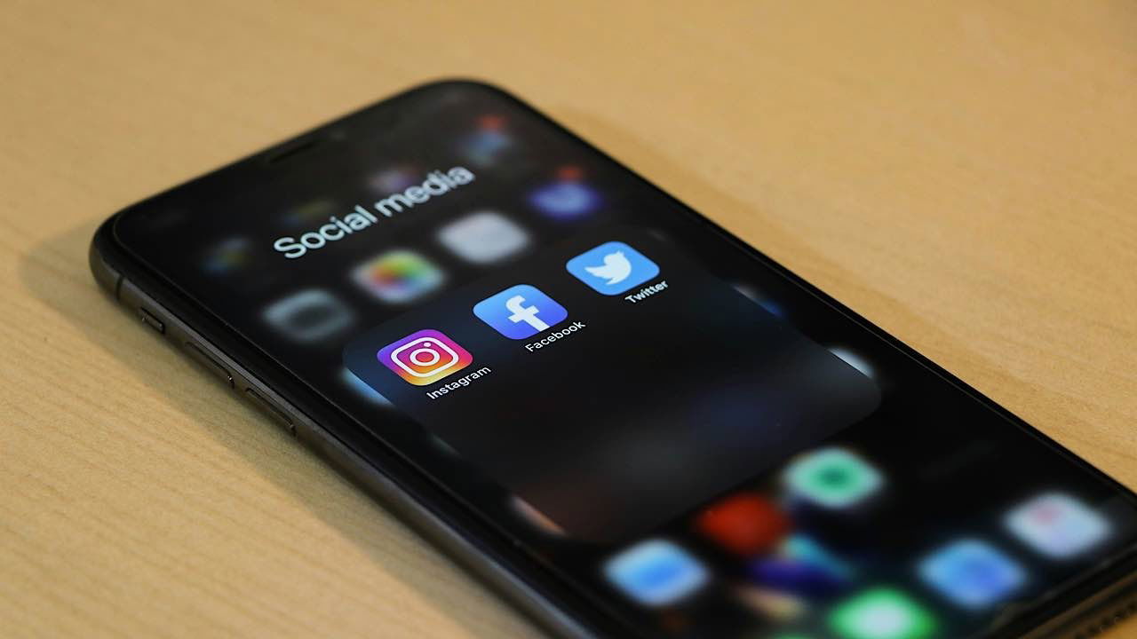 10 Most Invasive Apps Featured